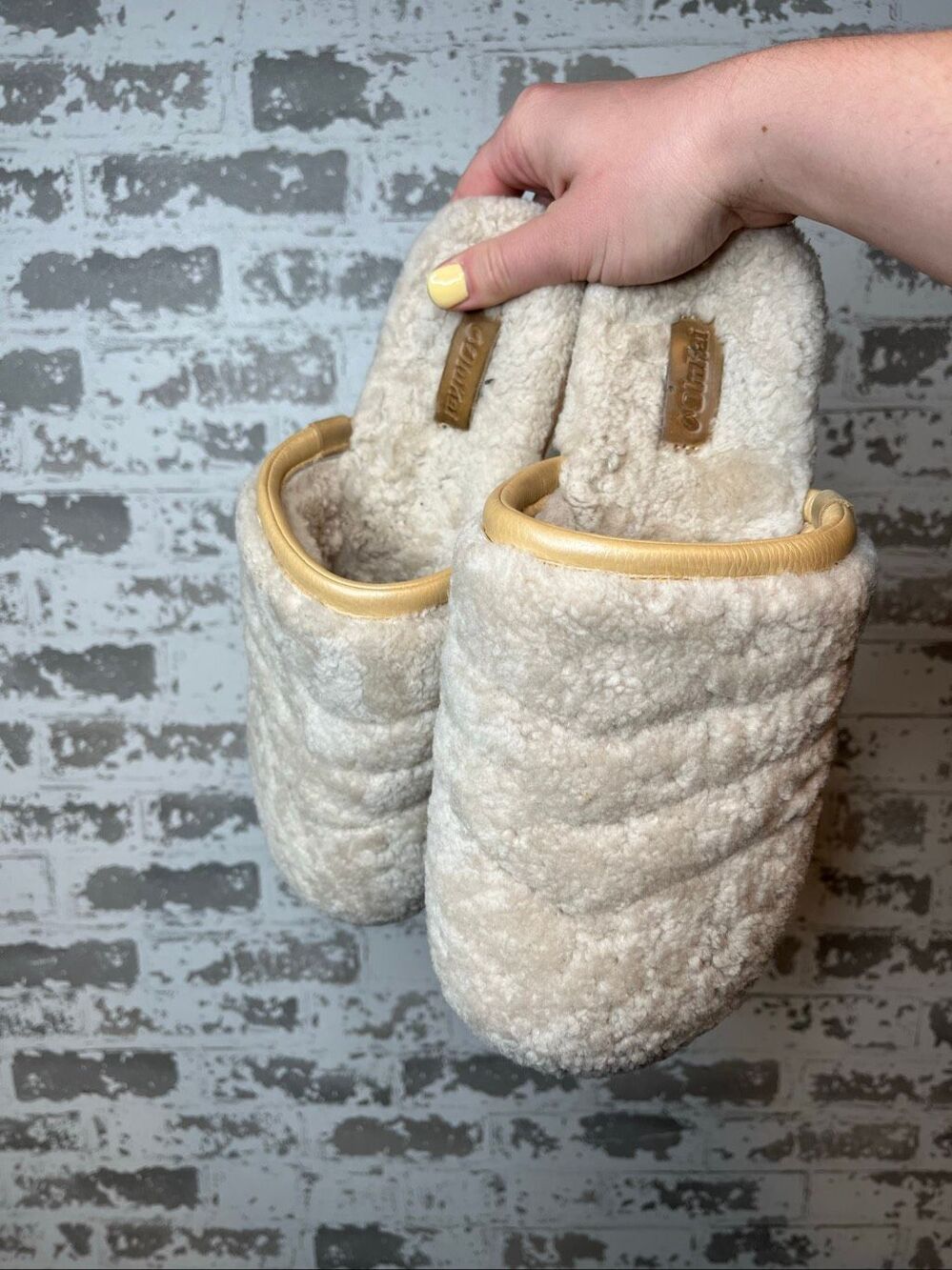 Olukai | women sheep fur and leather cream slippers